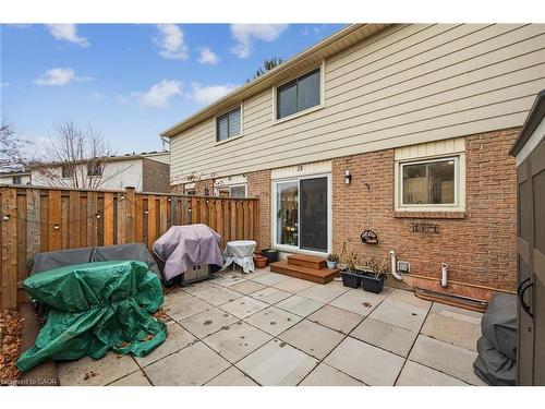 15-150 Gateshead Crescent, Stoney Creek, ON - Outdoor With Exterior