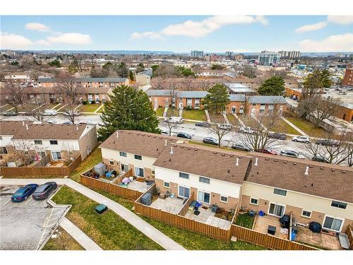 15-150 Gateshead Crescent, Stoney Creek, ON - Outdoor