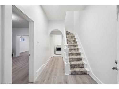 183 Market Street, Hamilton, ON - Indoor Photo Showing Other Room
