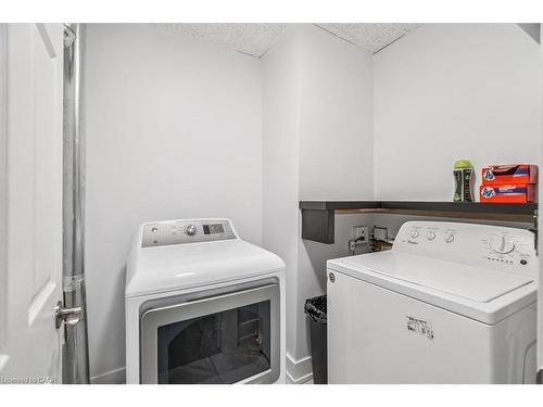 183 Market Street, Hamilton, ON - Indoor Photo Showing Laundry Room