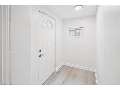 183 Market Street, Hamilton, ON - Indoor Photo Showing Other Room
