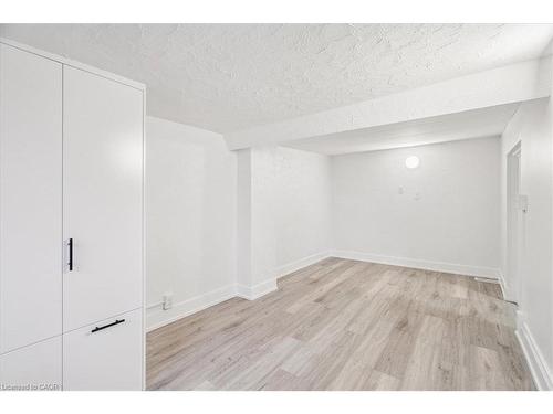 183 Market Street, Hamilton, ON - Indoor Photo Showing Other Room