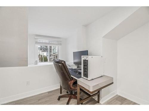 183 Market Street, Hamilton, ON - Indoor Photo Showing Office