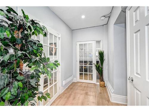 15 Ainslie Street N, Cambridge, ON 