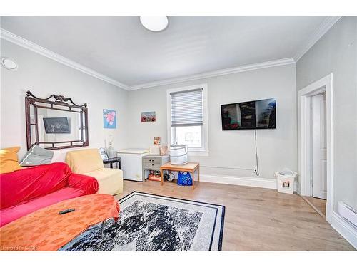 15 Ainslie Street N, Cambridge, ON 