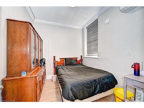 15 Ainslie Street N, Cambridge, ON 