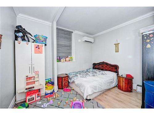 15 Ainslie Street N, Cambridge, ON 