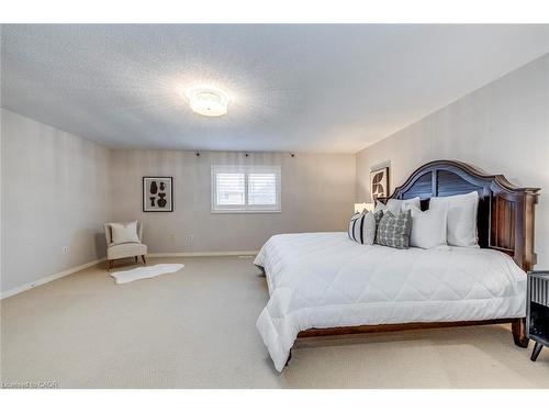 2161 Grenville Drive, Oakville, ON - Indoor Photo Showing Bedroom