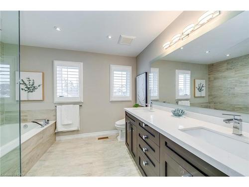 2161 Grenville Drive, Oakville, ON - Indoor Photo Showing Bathroom