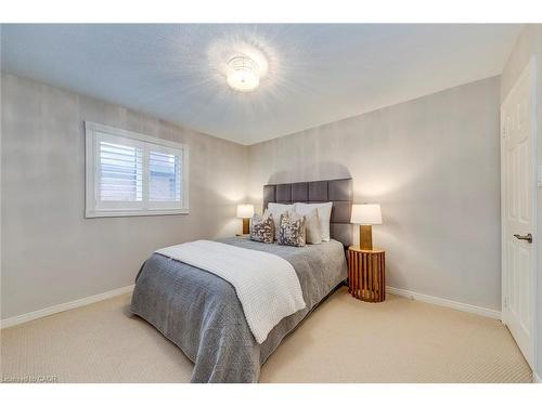 2161 Grenville Drive, Oakville, ON - Indoor Photo Showing Bedroom