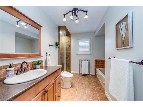 2161 Grenville Drive, Oakville, ON - Indoor Photo Showing Bathroom