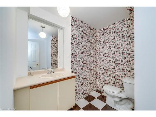 2161 Grenville Drive, Oakville, ON - Indoor Photo Showing Bathroom