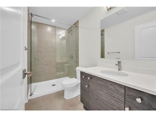 C017-10 Urbane Boulevard, Kitchener, ON - Indoor Photo Showing Bathroom