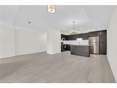 C017-10 Urbane Boulevard, Kitchener, ON - Indoor Photo Showing Kitchen