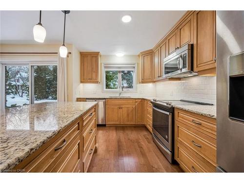 5-405 Glasgow Street, Kitchener, ON - Indoor Photo Showing Kitchen With Upgraded Kitchen