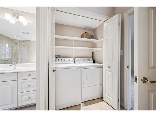 5-405 Glasgow Street, Kitchener, ON - Indoor Photo Showing Laundry Room