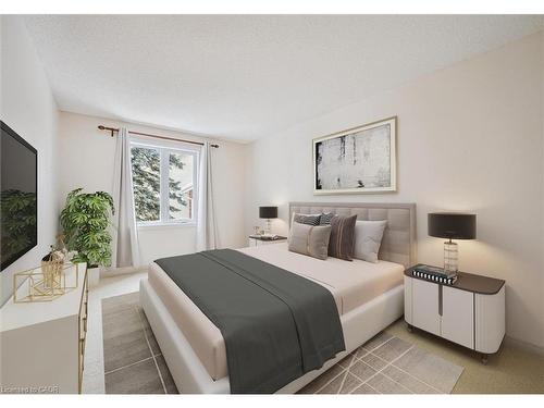 5-405 Glasgow Street, Kitchener, ON - Indoor Photo Showing Bedroom