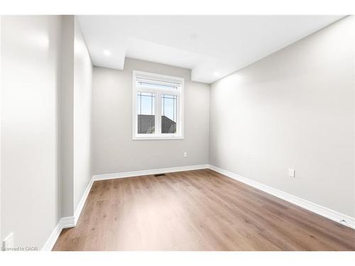 12 Lindsay Way, Grimsby, ON - Indoor Photo Showing Other Room