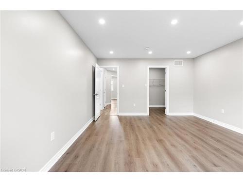12 Lindsay Way, Grimsby, ON - Indoor Photo Showing Other Room