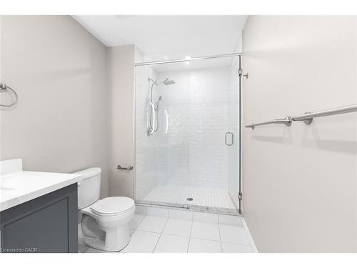 12 Lindsay Way, Grimsby, ON - Indoor Photo Showing Bathroom