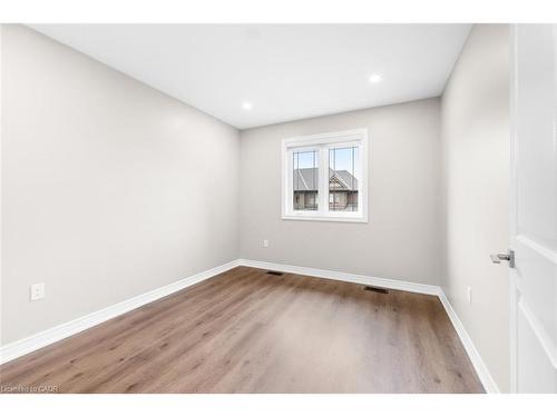 12 Lindsay Way, Grimsby, ON - Indoor Photo Showing Other Room
