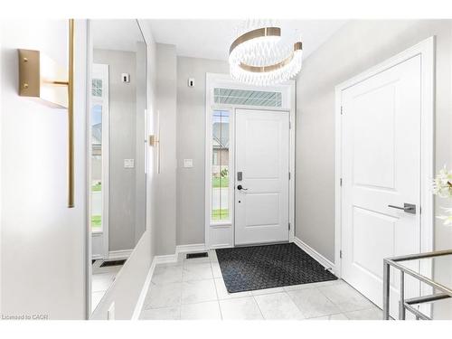 12 Lindsay Way, Grimsby, ON - Indoor Photo Showing Other Room