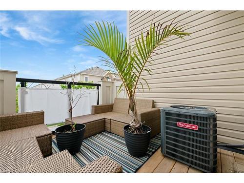 933 Apple Hill Lane, Kitchener, ON - Outdoor With Exterior