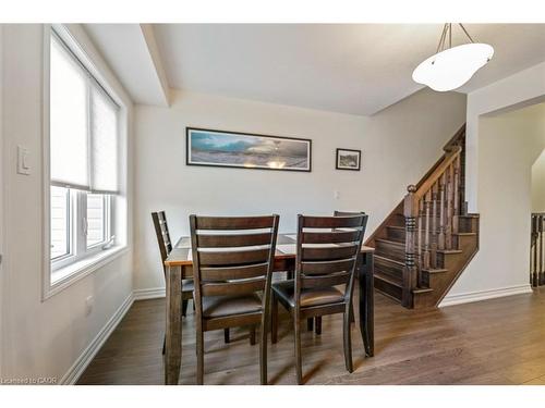 933 Apple Hill Lane, Kitchener, ON - Indoor Photo Showing Dining Room