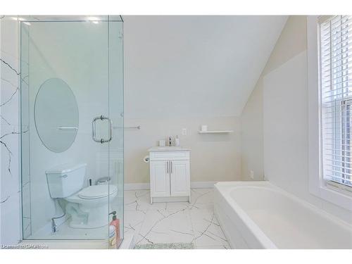 3590 Lakeshore Road, Lincoln, ON - Indoor Photo Showing Bathroom