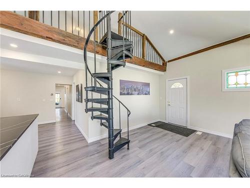 3590 Lakeshore Road, Lincoln, ON - Indoor Photo Showing Other Room