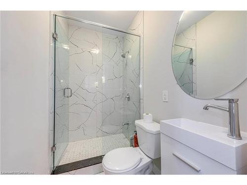 3590 Lakeshore Road, Lincoln, ON - Indoor Photo Showing Bathroom