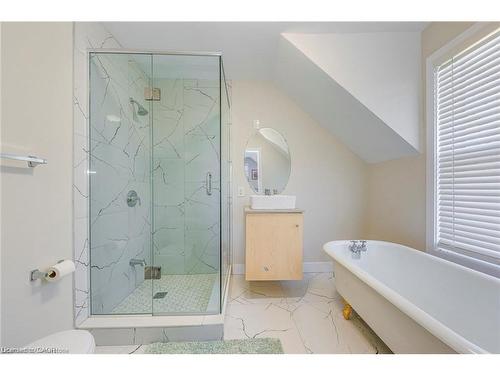 3590 Lakeshore Road, Lincoln, ON - Indoor Photo Showing Bathroom