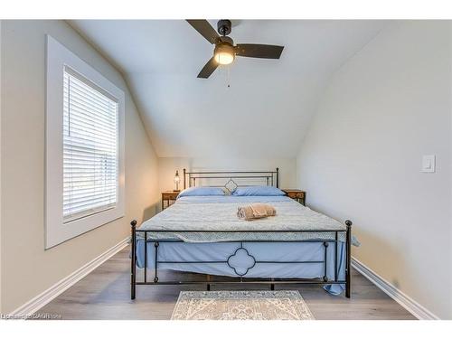 3590 Lakeshore Road, Lincoln, ON - Indoor Photo Showing Bedroom