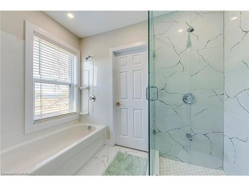 3590 Lakeshore Road, Lincoln, ON - Indoor Photo Showing Bathroom