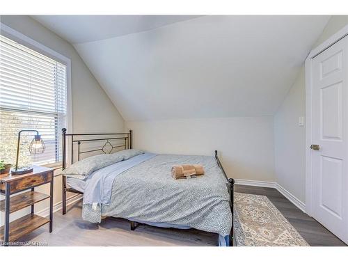 3590 Lakeshore Road, Lincoln, ON - Indoor Photo Showing Bedroom