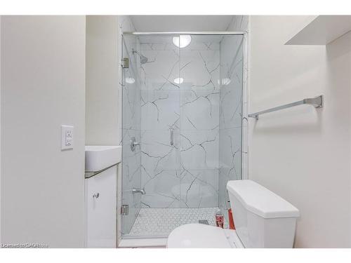3590 Lakeshore Road, Lincoln, ON - Indoor Photo Showing Bathroom