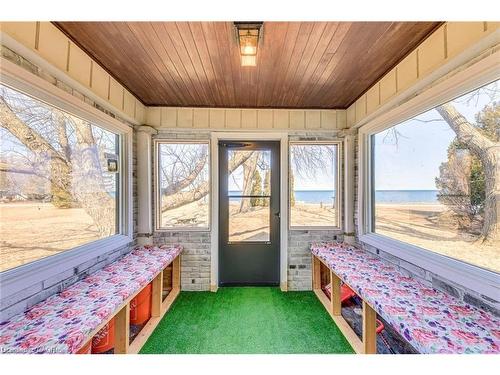 3590 Lakeshore Road, Lincoln, ON - Indoor Photo Showing Other Room