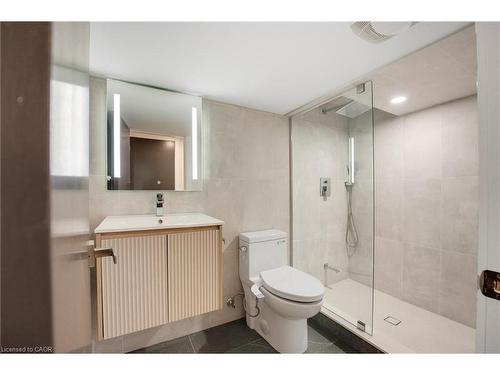 2-329 Rosedale Avenue, Hamilton, ON - Indoor Photo Showing Bathroom