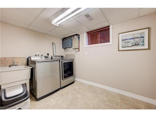143 Rosedale Avenue, Hamilton, ON - Indoor Photo Showing Laundry Room