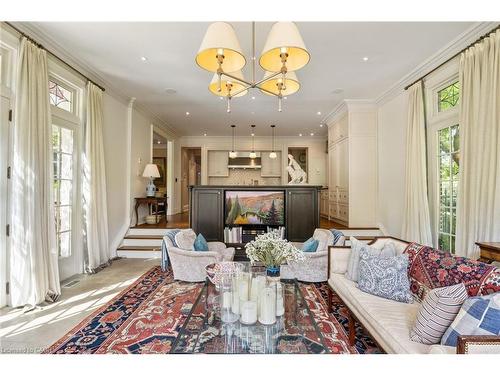 33 Salisbury Avenue, Cambridge, ON - Indoor Photo Showing Living Room