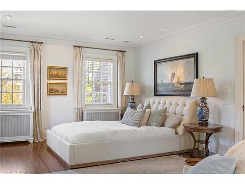 33 Salisbury Avenue, Cambridge, ON - Indoor Photo Showing Bedroom