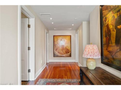 33 Salisbury Avenue, Cambridge, ON - Indoor Photo Showing Other Room