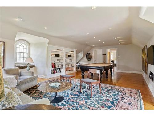 33 Salisbury Avenue, Cambridge, ON - Indoor Photo Showing Living Room