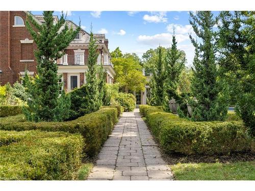 33 Salisbury Avenue, Cambridge, ON - Outdoor