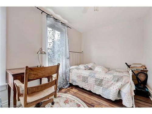 42 Shanley Street, Kitchener, ON - Indoor Photo Showing Bedroom
