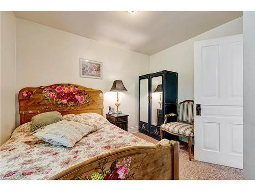 42 Shanley Street, Kitchener, ON - Indoor Photo Showing Bedroom