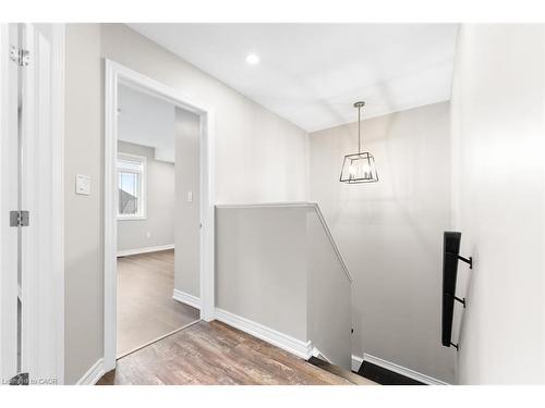 12 Lindsay Way, Grimsby, ON - Indoor Photo Showing Other Room