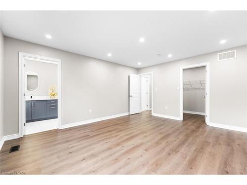 12 Lindsay Way, Grimsby, ON - Indoor