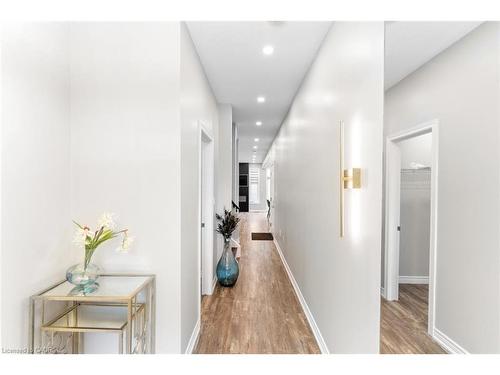 12 Lindsay Way, Grimsby, ON - Indoor Photo Showing Other Room