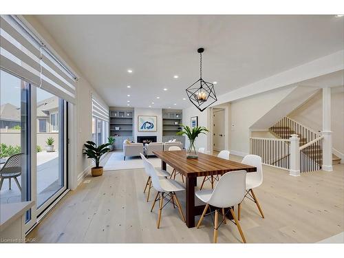 47 Pioneer Ridge Drive, Kitchener, ON - Indoor Photo Showing Dining Room
